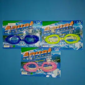 Kacamata untuk renang anak
