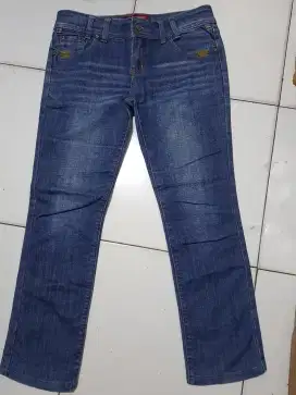 PL celana branded