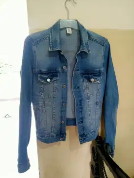 Jaket jeans merk h&m size m