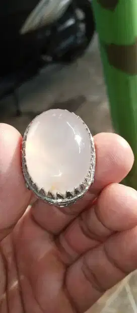 Cincin batu anggur Pacitan