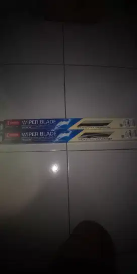 Wiper kaca depan merk DENSO toyota agya - chat via WHATSAPP
