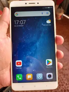Xiaomi Mi Max2 BATANGAN 4/64.NO MINUS masih original.