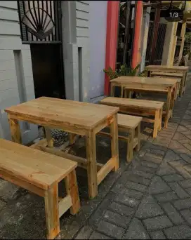 Meja warkop / kedai