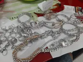 Terima jual-beli emas dan berlian dg harga tinggi