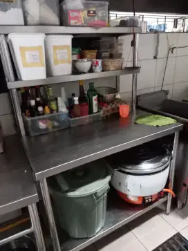 Working Table + 2 Overshelf