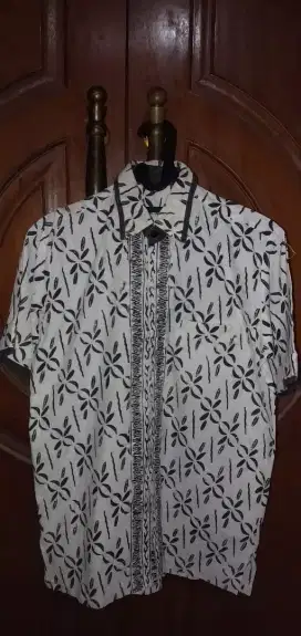 Baju Batik. Kemeja Batik Pria. Mulus Nominus