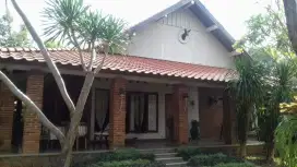 RUMAH CLASIK DI BANYUMANIK