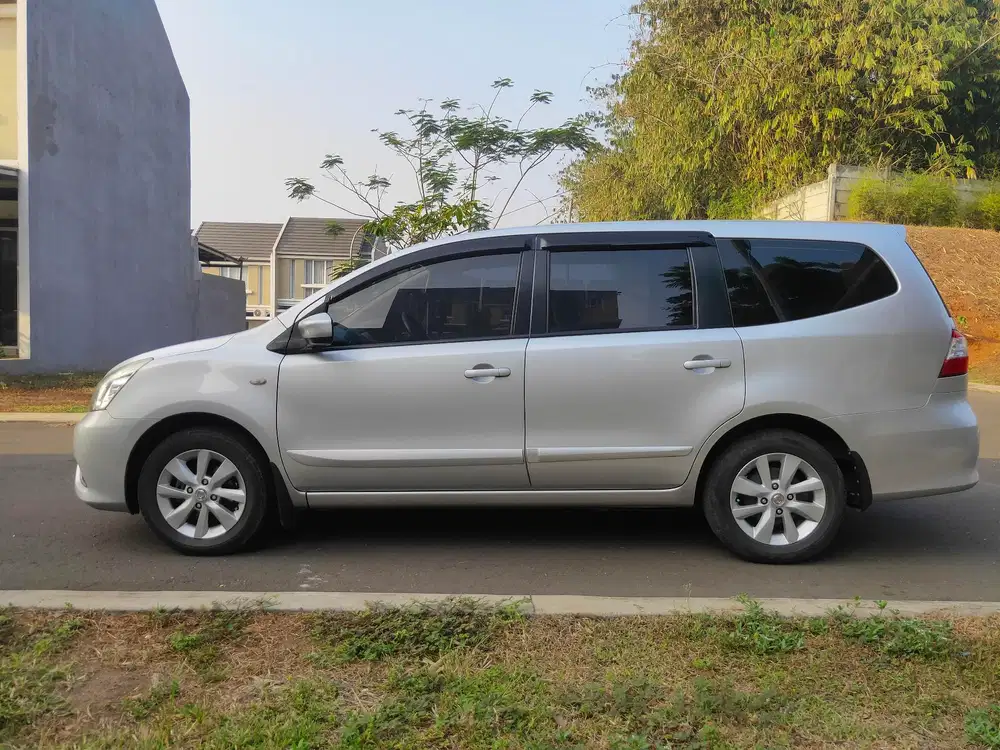 Nissan Grand livina 2014 XV MT