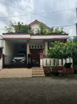 RUMAH CANTIK 2 LANTAI DI FAJAR INDAH KRANJI -  BINTARA