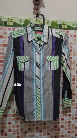 Top Kemeja Abstract