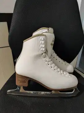 Sepatu Ice Skating Jackson Excel