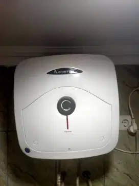 Water Heater merk Ariston