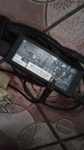 Charger laptop second original normal Toshiba nb