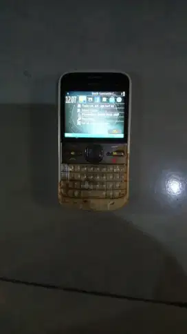 Nokia E5 Lengkap Warna Putih