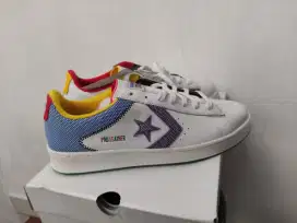 Sepatu putih 44 Sepatu 44 sepatu converse 44 sepatu 43 sepatu size 43