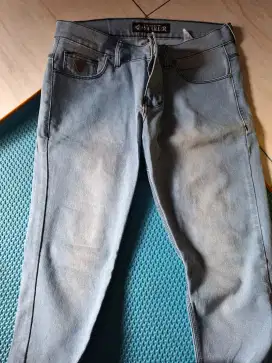 Celana jeans pria