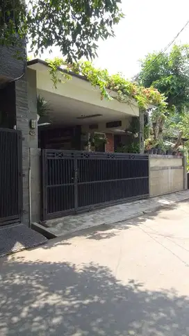 Rumah second SHM strategis LT.199m²