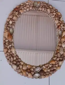 Kaca kerang oval kira2 panjang 60 cm lebar 50cm