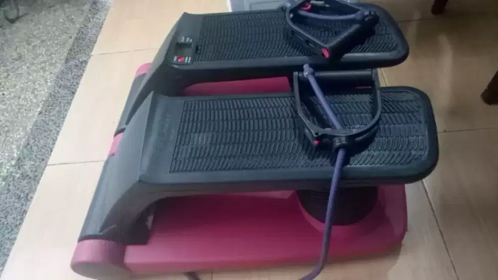 Alat Fitnes Gym Alat Olahraga Like New