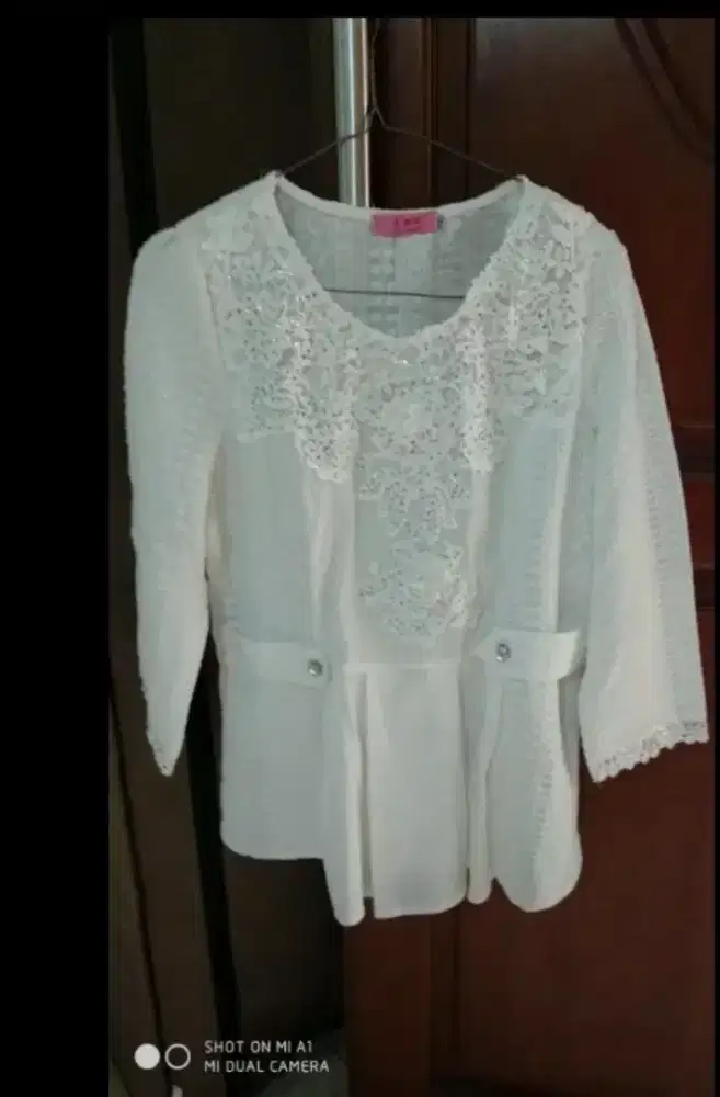 Baju putih lengan panjang ukuran 3XL, gratis ongkir wahana jabodetabek