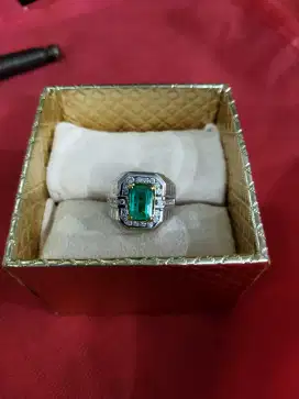 Cincin Eropa Pria Berlian Zamrud Columbia Persegi Kode 011