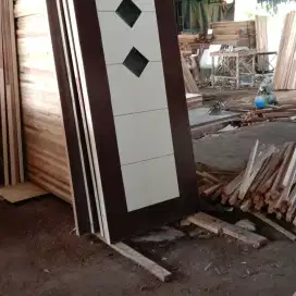 Pintu HPL dan triplek