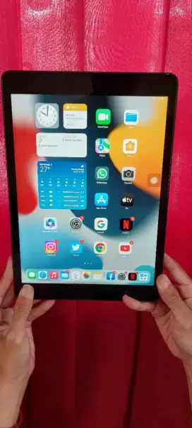 Ipad gen 9 (10.2 inch) grey wifi only 64 gb