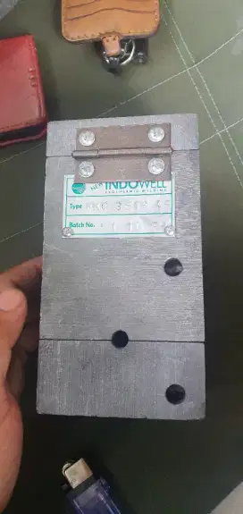 Moulding las anti petir indowell