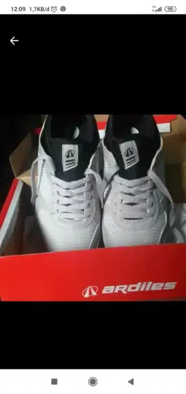 Sneakers pria Ardiles size 43