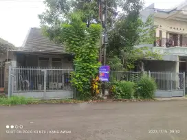 Dijual Rumah siap huni dekat griya arcamanik