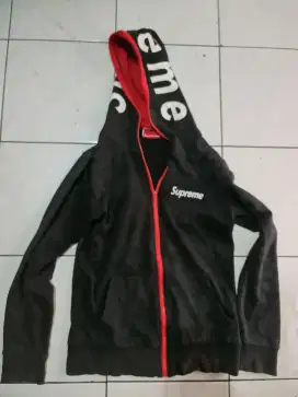 Hoodie suprime made in canada ukuran L