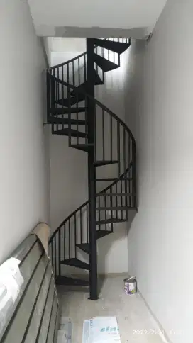 tangga putar minimalis