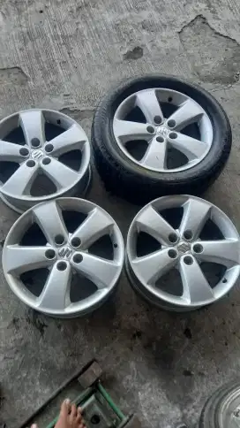 Velg suzuki grand vitara ring 17 pcd 114,3 baut 5