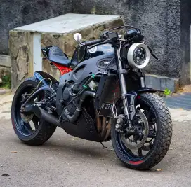 Yamaha R6 2005 Custom