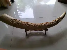 Barang Antik Hiasan Meja Terbuat dari Resin Panjang 80 cm Motif Budha