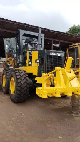 JUAL MOTOR GRADER KOMATSU GD705A-4
