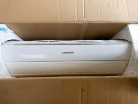 Indoor Samsung 2 pk kondisi  90% mulus fisiknya ex kantor