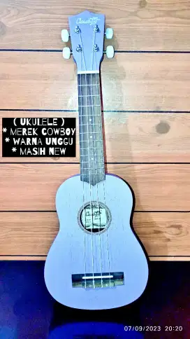 Ukulele merek cowboy