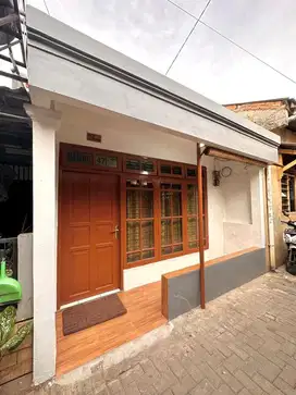 DI JUAL RUMAH SIAP HUNI LOKASI STRATEGIS 450jt NEGO