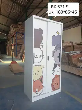 Lemari besi pakaian motif gajah
