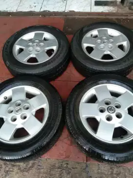 Velg mobil serena ring 15 bisa tt cocok buat gran max new cary