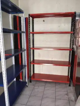rak besi susun warna merah