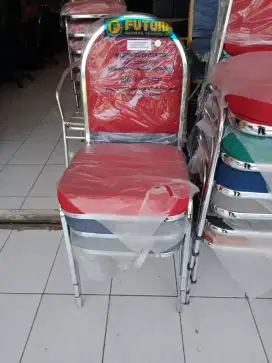 KURSI BESI KINOVA