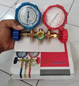 Manifold pengisian freon AC,,cek freon, tekanan freon