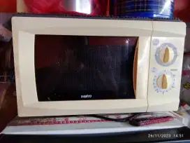 Di jual Microwave sanyo.hrga bs nego,no minus.. Bogor