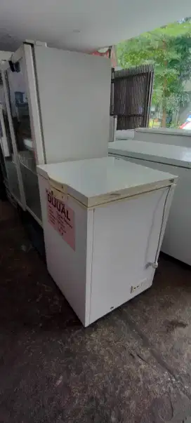 Chest Freezer Box 100 Liter POLYTRON, 120 W, SECOND SIAP PAKAI,Bandung