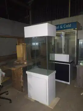 Meja aquarium minimalis