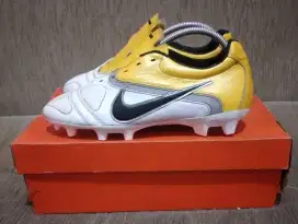 Sepatu bola nike CTR360 LIBRETTO II original