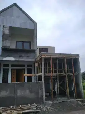 Tukang bangunan