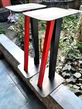 Stand speaker/ jagrak speaker. (Ada warna HITAM polos) Kondisi BARU